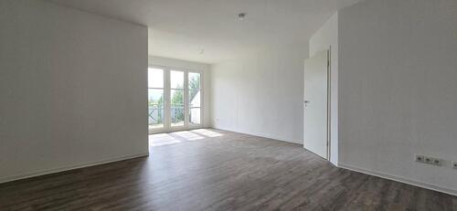 Foto - Frisch renovierte helle 2 Raum DG Wohnung