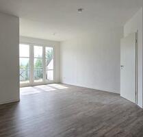 Frisch renovierte helle 2 Raum DG Wohnung - Erxleben