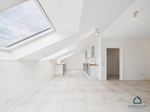 Foto - Stilvolle 2,5-Zimmer Dachgeschosswohnung in Neuried – neuwertig & ruhig