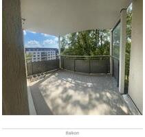 Gepflegte 3-Zimmer-Wohnung mit Balkon in Frankfurt Niederursel - Frankfurt am Main Nord-West