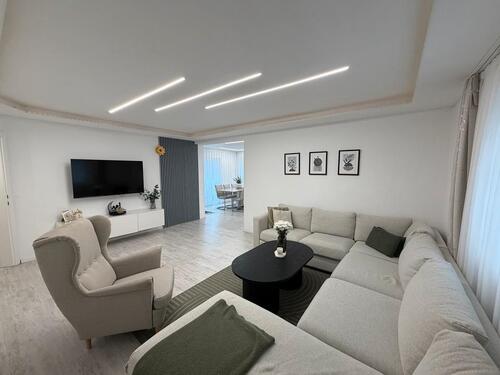 Foto - 13 Zimmer Mehrfamilienhaus, Wohnhaus in Laufen