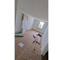 4.OG, 50m², 2 Zimmer + Lager. 700 € kalt + 150 € Nebenkosten - Offenbach am Main Buchrain