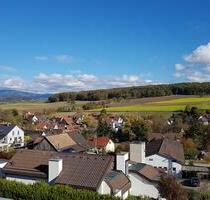 TRAUMHAFT SCHÖN & RUHIG WOHNEN in Efringen-Kirchen Welmlingen mit Balkon+EBK+Carport- Ab 15.10. frei