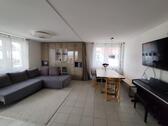 Foto - Moderne 3-Zi-Wohnung in Maichingen – 300 m zur S-Bahn, TG & EBK