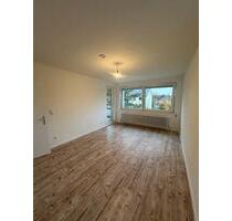 Frisch renovierte 3-Zimmer-Wohnung mit Balkon - Bremen Huchting