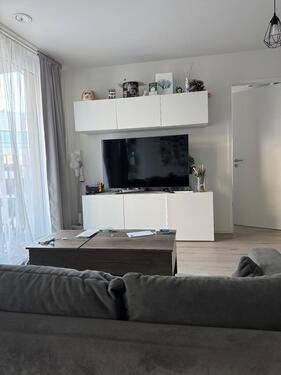 Foto - 2-Zi Whg Januar 2026-Mai2026 - 1.300,00 EUR Kaltmiete,