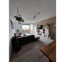 Helle 3 Zimmer Wohnung Balkon Tiefgarage Keller Aufzug ab 01.02. - Duisburg Essenberg