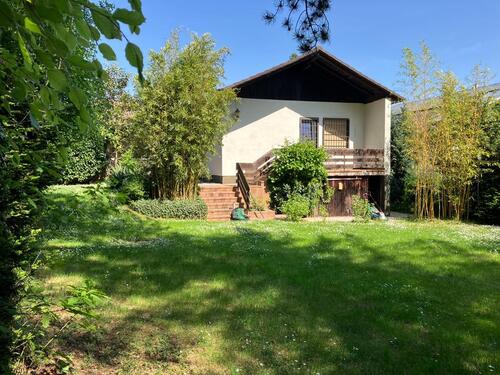 Foto - Einfamilienhaus mit großem Grundstück im Süden Frankfurts