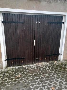 Foto - Garage Stellplatz Lager Magazin Oldtimer Motorrad Storage