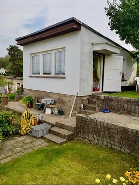 Foto - Massive Gartenlaube in Kleingartenanlage – Eisenhüttenstadt