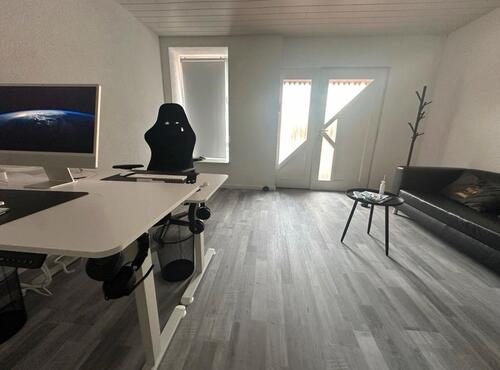 Foto - Bürofläche + Lager & 2 WCs - 300,00 EUR Kaltmiete,