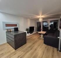 Möblierte 3-Zimmer-Wohnung mit zwei Balkonen und Stellplatz - Linkenheim-Hochstetten