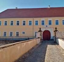 Wohnen im Schloss Ebenhausen - 1.050,00&nbsp;EUR Kaltmiete, ca.&nbsp; 119,00&nbsp;m&sup2; in Oerlenbach (PLZ: 97714)