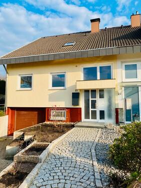 Foto - Sonnige Doppelhaushälfte mit Garten und Garage