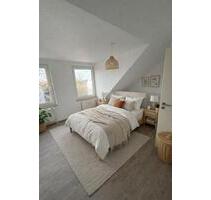 3-Zimmer Wohnung 70 m² Dachgeschoß mit Balkon Wohnküche Duschbad in Kiel Wellingdorf Nähe FH