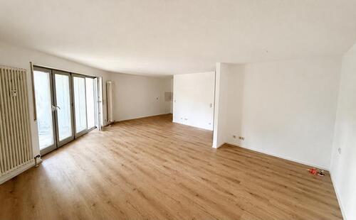 Foto - Moderne 1,5-Zimmer-EG Wohnung mit Terrasse & TG