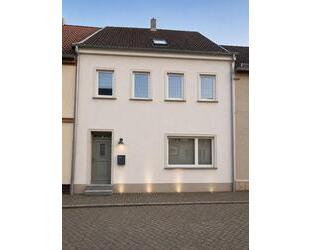 Leerstehender Altbau mit Nebengelass - Bad Schmiedeberg