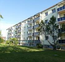 Schöne 3-Raum Wohnung mit Balkon in beliebter Wohngegend in der Allmersstraße 13 Naumburg (Saale)