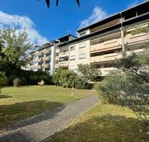 2-Zimmer-Dachgeschosswohnung mit Balkon in Offenbach - Offenbach am Main Hafen