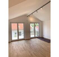 Top DG Wohg.! 4 Zi + Büro o. Hobbyraum, 2 Bäder, Wohnküche inkl. EBK, großer Balkon! München-Aubing