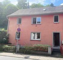Charmantes Einfamilienhaus mit Innenhof und viel Potenzial - Runkel