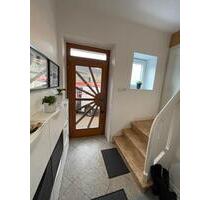 Helle 4 Zimmer Dachgeschosswohnung 110 qm Jägersburger Weiher - Homburg