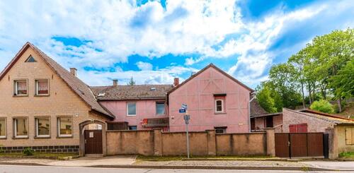 Foto - Einfamilienhaus mit viel Nebengelass