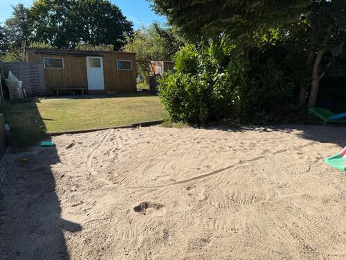 Foto - Garten Schrebergarten mit Laube, Küche XXL Sandkasten