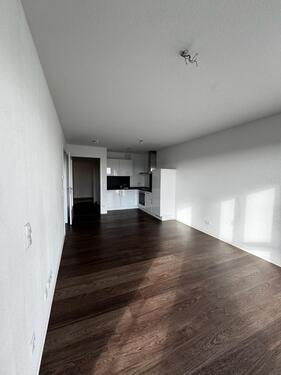 Foto - Helle 2-Zi.-Wohnung mit Balkon, EBK, TG und Aufzug – ICE in 100m