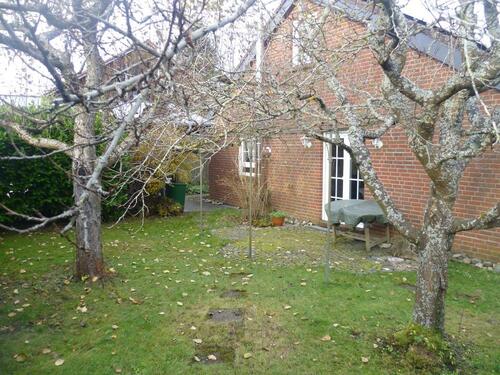 Foto - Gepfl. EFH in ruhiger Wohnlage mit Doppelcarport und PV-Anlage