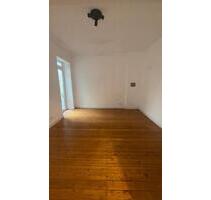 Großzügige 5 Zi. Wohnung im Erdgeschoss - zentral in Wandsbek - Hamburg