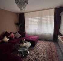 Großzügige, helle 3-Zi. mobilierte Wohnung mit Essbereich, Balkon - Braunschweig Timmerlah-Geitelde-Stiddien Großzügige, helle 3-Zi. mobilierte Wohnung mit Essbereich, Balkon - Braunschweig Timmerlah-Geitelde-Stiddien