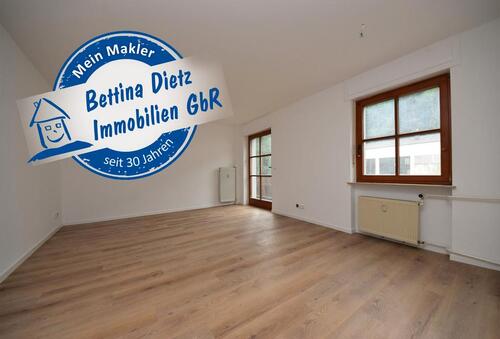 Foto - DIETZ: Neu-renovierte 1-Zimmer-Wohnung mit Balkon, Einbauküche, optionale Garage in Heigenbrücken!