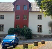 Großzügige Wohnung zum Selbstausbau mitten in Kirchbauna - Baunatal