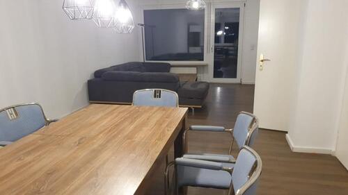 Foto - 5 Zimmer Einfamilienhaus in Schwalbach am Taunus