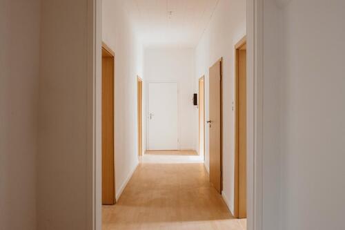 Foto - Helle 4-Zimmer Wohnung - frisch renoviert und sofort verfügbar