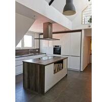 Exklusiv - modern - hochwertig 4-Zimmer-Maisonette-Wohnung mit Dachterrasse und Garage! - Römerstein