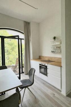 Foto - lichtdurchflutete ruhige Wohnung mit großem Balkon