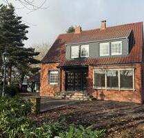 Wohnhaus am Wasser - 1.150,00 EUR Kaltmiete, ca.  174,00 m² in Moormerland (PLZ: 26802)