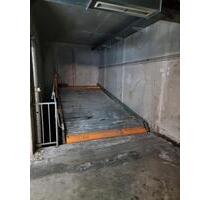 Tiefgaragenstellplatz in der Schweinauer Hauptstraße - Nürnberg Gibitzenhof