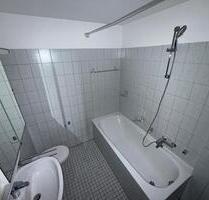 Lehre fertig, Wohnung fällig – .2 Zimmer für frischen Wind und Balkon im Erdgeschoss - Wolfsburg