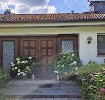 Einfamilienhaus mit schönem Garten in ruhiger Lage - Kelkheim (Taunus) Einfamilienhaus mit schönem Garten in ruhiger Lage - Kelkheim (Taunus)