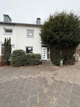 Foto - Reihenendhaus mit Garten und Garage