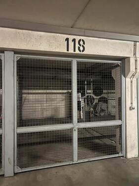 Foto - Tiefgaragenstellplatz - 100,00&nbsp;EUR Miete,