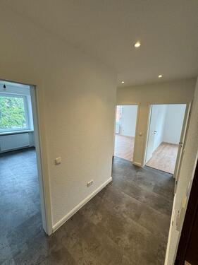 Foto - Sanierte 2 Zimmer-Wohnung - 690,00 EUR Kaltmiete,