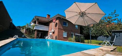 Foto - Bungalow mit Pool, Klima, PV & Speicher + Notstrom, Kaminöfen...