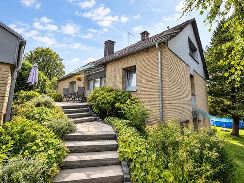 Foto - Großzügiges Einfamilienhaus auf ca. 2.050 m²