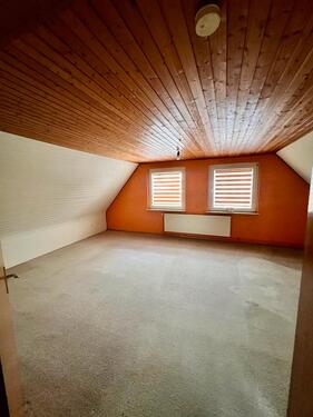 Foto - Schöne 2-Zimmer-Dachgeschosswohnung in zentraler und ruhiger Lage