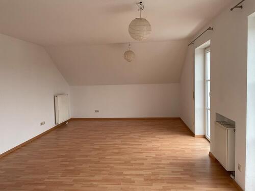 Foto - 2 Zimmer Dachgeschoßwohnung zur Miete in Osterhofen