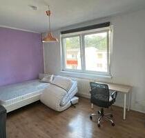 3-Zimmer-Wohnung mit Einbauküche verfügbar - Berlin Reinickendorf